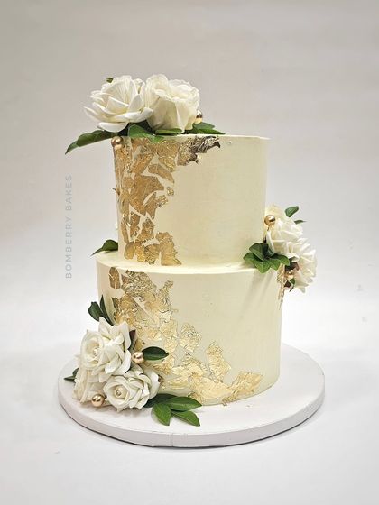 Elegant Wedding & Engagement Cakes photo 17