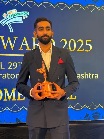 Shivansh Tyagi receiving the 'Best Senior Athlete - Male' award at the Gala Awards 2025. A well-deserved recognition for his hard work.