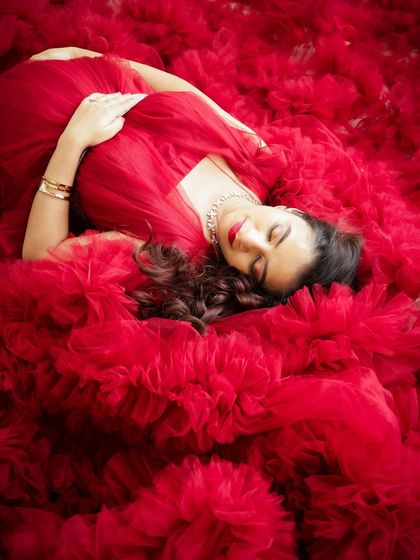 Solo Radiance: Portraits of the Mother-to-Be photo 96