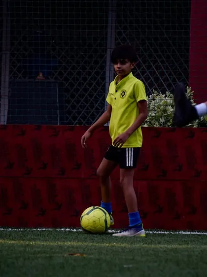 Chahit Samota, calm and composed on the ball. This focus is a key part of the training we provide to prepare players for high-pressure situations.
