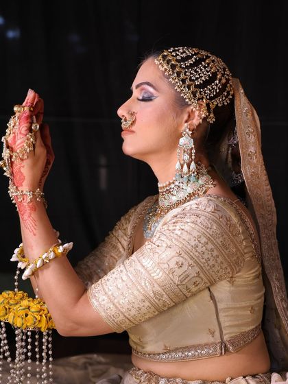 An Eid-inspired look that is also perfect for a Nikah ceremony. The makeup is soft and glowing, with a focus on prayerful serenity and traditional elegance.