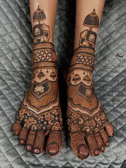 Another view of the elephant-themed bridal feet, showing the beautiful stain development. The dark, rich color is the hallmark of my 100% organic henna.