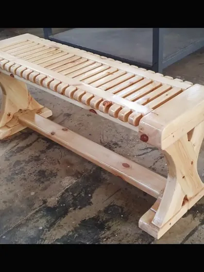 From screen to reality. This is the final solid wood bench, expertly crafted by our students, turning the digital design into a functional and beautiful piece of furniture.
