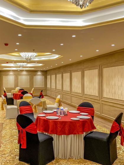 Dining & Social Spaces photo 18