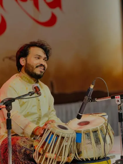 A collection of moments from my performance in Sambhaji Nagar. From intense concentration to bowing in gratitude, these pictures capture the emotional arc of a solo recital.