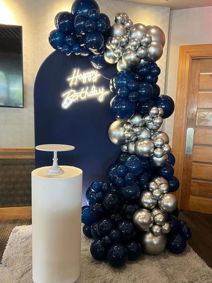 Stylish Backdrops & Grand Entrances photo 7