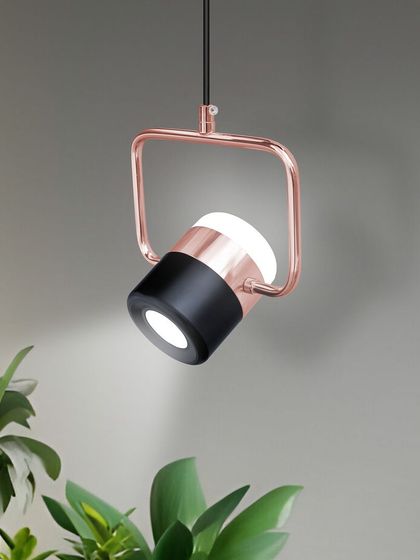 This pendant is perfect for highlighting a plant or a piece of art. The adjustable head allows you to direct the light with precision.