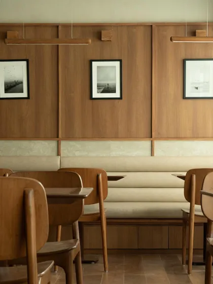 A wider view of the banquette seating area.