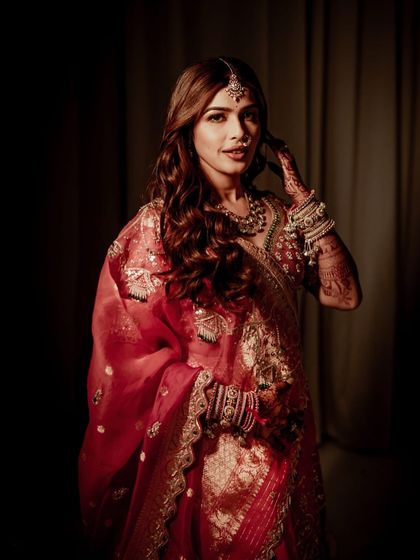 Timeless Red & Royal Brides photo 26