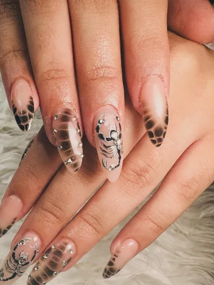 The combination of the 3D texture, animal print, and bling makes this set a real showstopper.