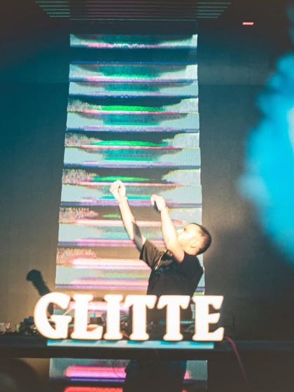 Visuals & Special Effects photo 7