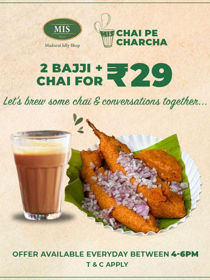 Our daily evening offer, available from 4-6 PM at select outlets.
