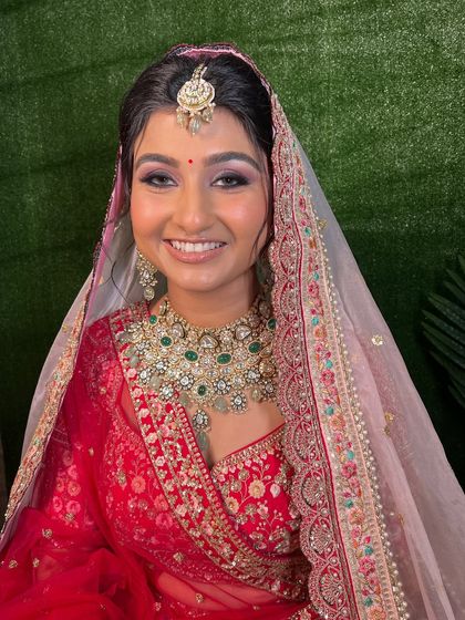 Classic Red & Pink Bridal Looks photo 46