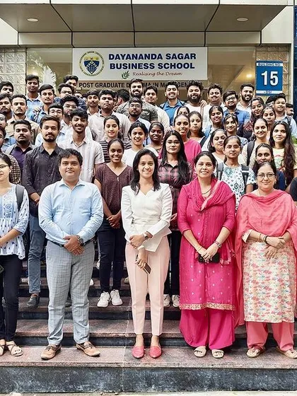 A group photo with the bright minds at Dayananda Sagar Business School after a successful nutrition awareness program. It is always a pleasure to connect with future leaders and entrepreneurs who are passionate about their health and well being.