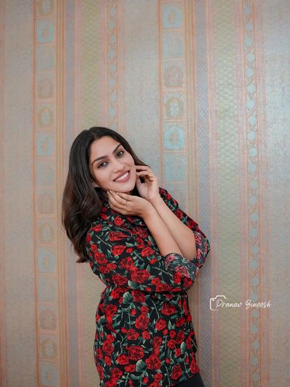 Alankara Homestories - Custom Wall & Window Treatments As Seen In: Celebrity Homes photo 13