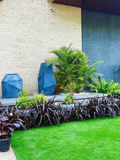 Lush Farmhouse & Villa Landscapes photo 74