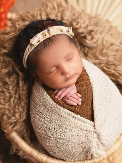 Newborn Portraits: The First Few Weeks photo 28