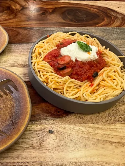 Even when I'm out, I try to make mindful choices. This delicious-looking pasta was part of my balanced weekend.