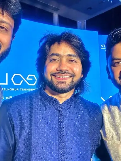A happy selfie with my trio after a show.