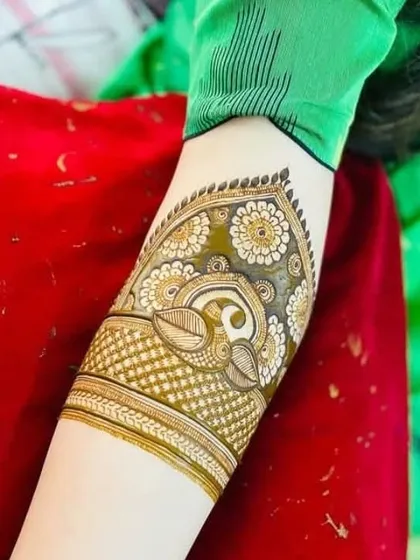A stylish arm band design with a modern aesthetic. The pattern features a mix of floral and paisley elements with a clean, sharp finish.