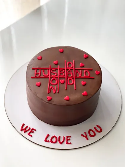 Another view of the fun tic-tac-toe chocolate cake, a sweet way to say "we love you."
