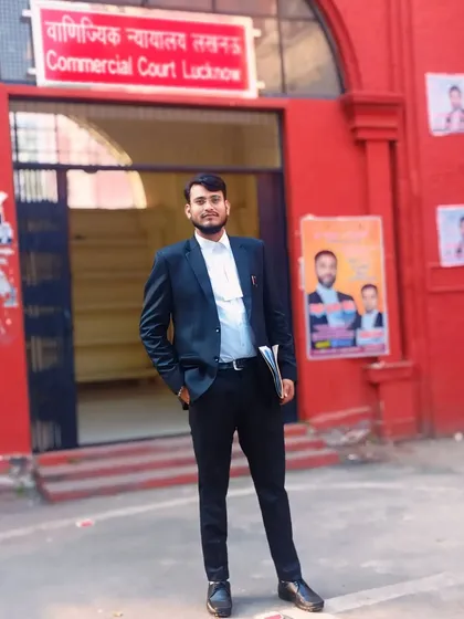 Pictured at the Commercial Court in Lucknow. My practice extends across Uttar Pradesh, including key courts in Lucknow, Allahabad, Kanpur, and Ghaziabad.