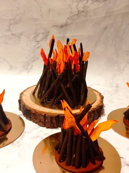 A collection of our Lohri bonfire mini cakes. These are perfect for sharing and add a unique, festive touch to any Lohri celebration.
