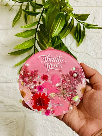 A beautiful pink floral "Thank You" magnet, perfect as a budget-friendly return gift for any occasion.