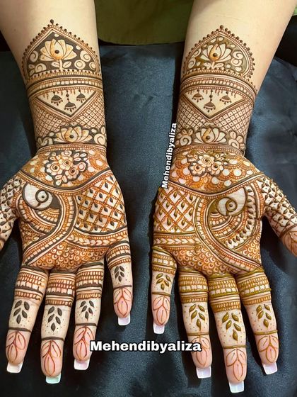 Intricate Bridal & Engagement Henna photo 18