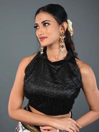 Elegant Earrings: Studs, Drops & Chandbalis photo 17