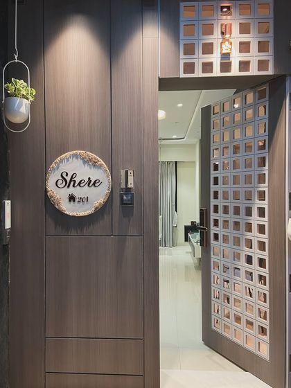 Welcoming Entrances & Foyers photo 12