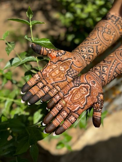 Divine Blessings in Henna photo 9