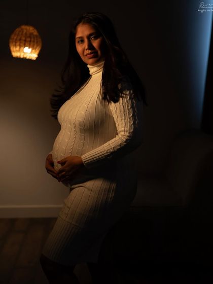 Elegant & Colorful Studio Portraits photo 18