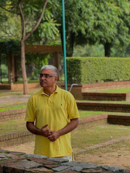A moment of quiet observation during a walk through the green spaces of our Delhi retreat location. Even a short break in nature can be profoundly restorative.