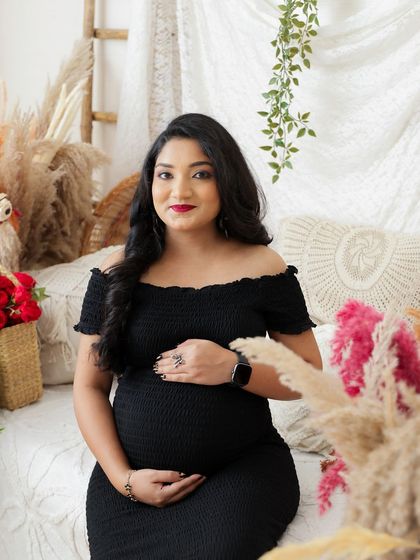 Solo Radiance: Portraits of the Mother-to-Be photo 98