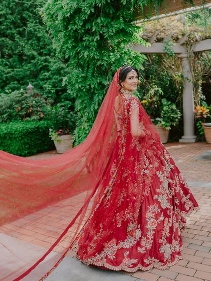 Juhi Sachdeva - Wedding Styling Timeless Bridal Looks photo 8