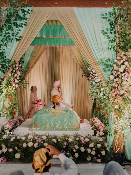 Enchanting Ceremonies: Mandaps & Aisles photo 20