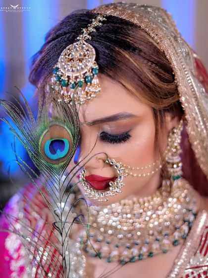 Royal Bridal Lehengas photo 100