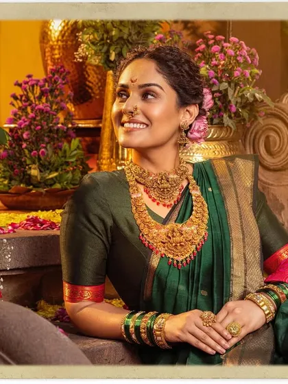 This look for a Ranka Jewellers campaign with Pallavi Patil is one of my favorites. I curated a traditional Maharashtrian bridal style, focusing on a rich green saree and authentic jewellery to create a regal and culturally significant aesthetic.