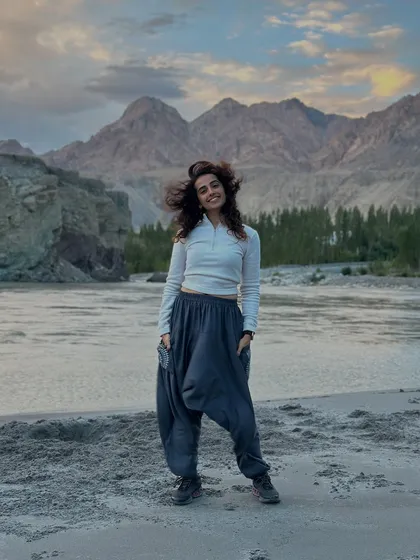 A moment of joy and freedom by the Indus river in Ladakh. My retreats are also about exploring the stunning landscapes and connecting with the powerful energy of nature.