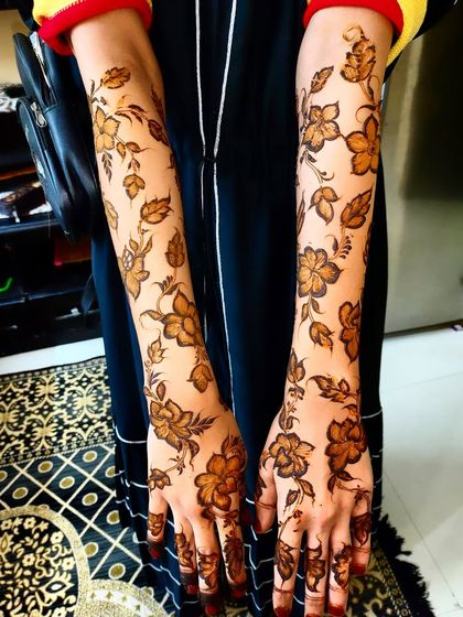 Hajira Mehendi Artist - Mehndi Artist Services Modern & Minimalist Designs photo 90