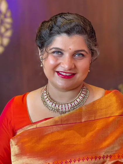Another stunning portrait of Anchita, showcasing the timeless elegance of her look.