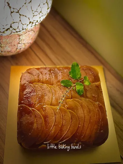 Just look at the beautiful gloss on this upside-down spiced pear cake. The pears are caramelized in jaggery, creating a wonderfully moist and flavourful topping for the spiced whole wheat cake underneath.