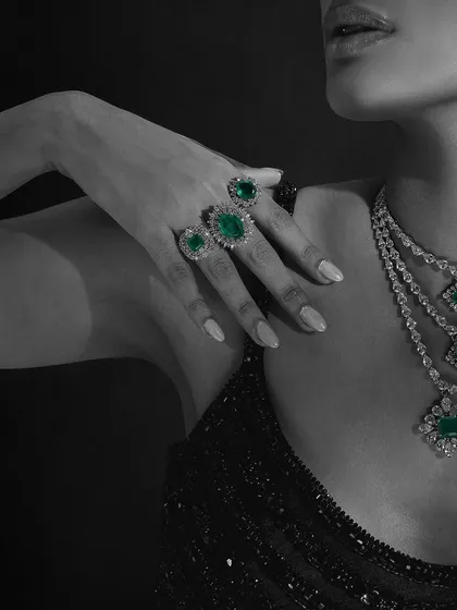 A color-selective black and white image for Purab Paschim, making the green of the emeralds stand out dramatically.