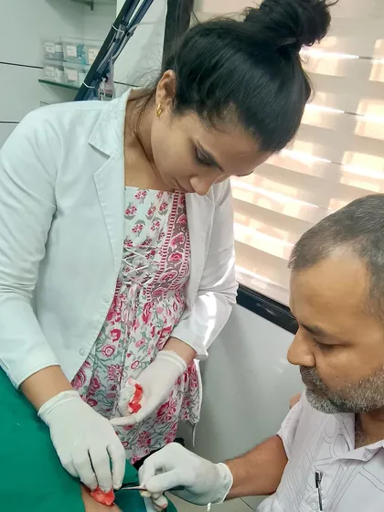 A snapshot from my surgical training, focusing on the intricate details of a procedure. This dedication to craft is what ensures the best possible outcomes for my patients.