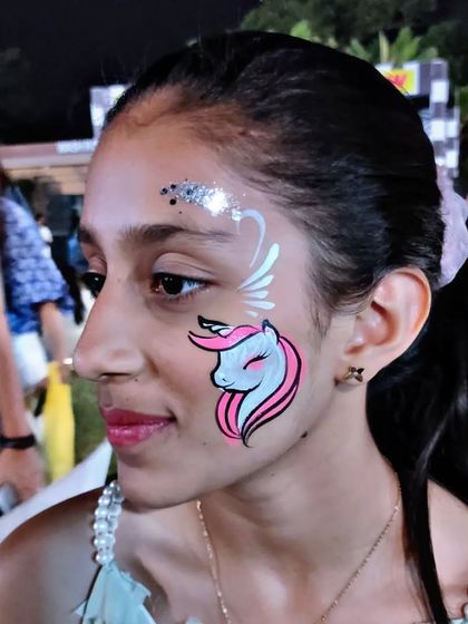 Another beautiful unicorn design, this time with wings and silver glitter for extra sparkle.