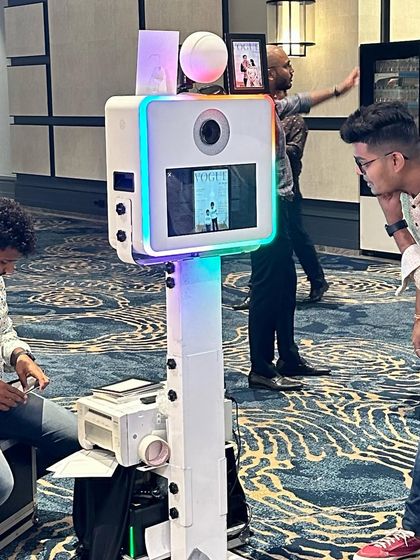 Classic Photo Booths with Instant Prints photo 23