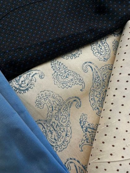 Our printing tables filled with interesting print concepts for a pop-up with Dhi. Co-creating with designers and experimenting with different layouts and colors always results in the most beautiful, one-of-a-kind pieces.