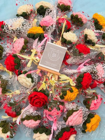 I prepare these single crochet roses as lovely, simple gifts or party favors. Each one is individually wrapped and tied with a ribbon.