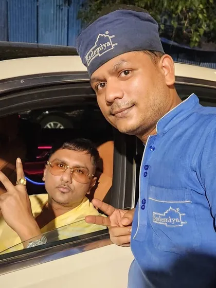 Rapper Yo Yo Honey Singh enjoying our kebabs and the nightlife vibes. He knows how to cruise through the night with good food and good rhythm.